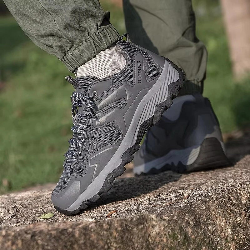 Lightweight Mens and Womens Hiking Shoes for Sports Travel Outdoor Couple Network Hiking Shoes